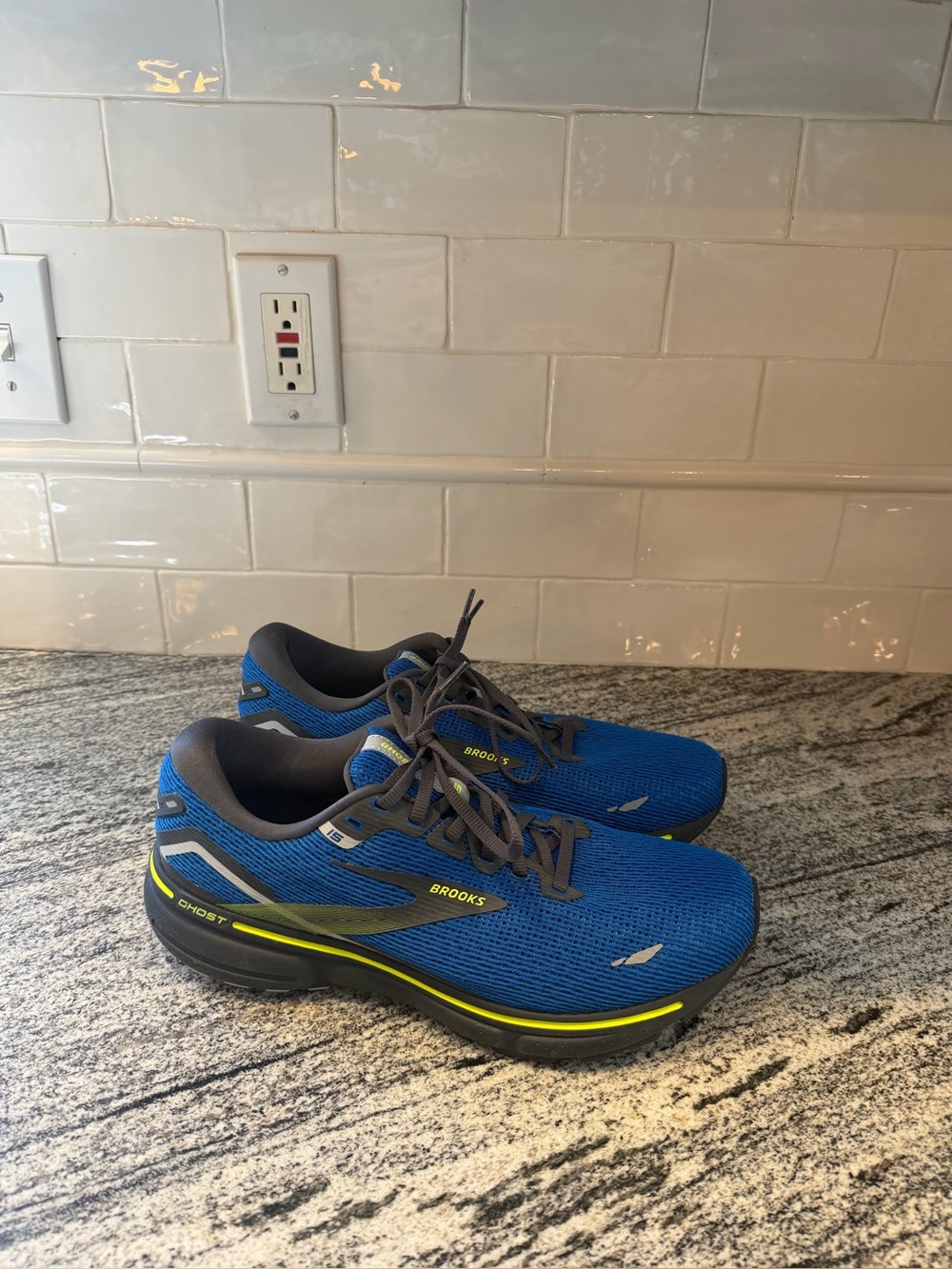 Mens Brooks Ghost 15 Size 9.5